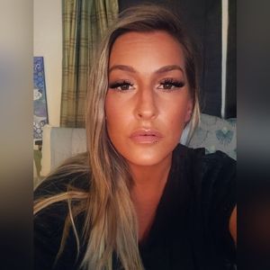 Meet your Posher, Candace